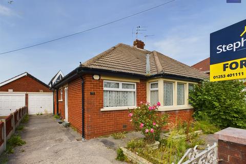 2 bedroom semi-detached bungalow for sale, Endsleigh Gardens, Blackpool, FY4