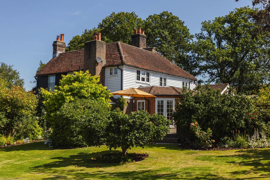 Parrock Lane, Hartfield TN7 3 bed semidetached house for sale £900,000