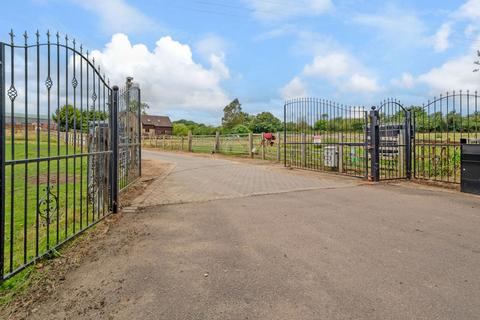 5 bedroom farm house for sale, Silver Street Stevington, Bedford, MK43 7QW