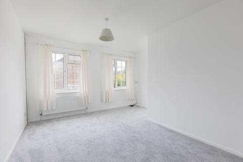 43 Farm Close, East Grinstead, RH19 3QQ
