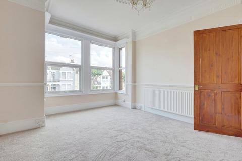 2 bedroom apartment for sale, Seaforth Road, Westcliff-on-sea, SS0