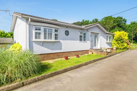 2 bedroom mobile home for sale, Layters Green Lane, Gerrards Cross SL9