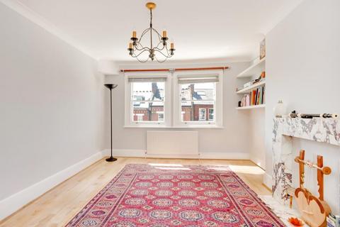 3 bedroom flat to rent, Carlingford Road, Hampstead, London, NW3