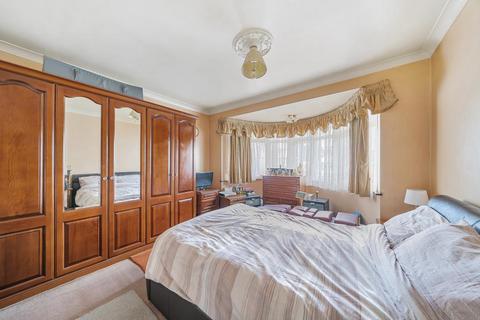 1 Ridge Close, London, NW4 1ER
