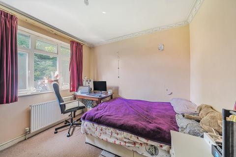 1 Ridge Close, London, NW4 1ER