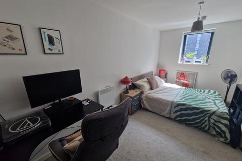 2 bedroom flat to rent, Downtown, 7 Woden Street, Salford, Lancashire, M5