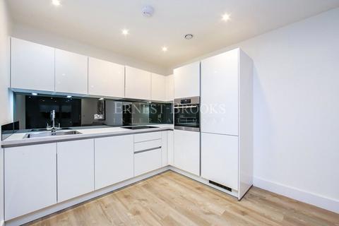 1 bedroom apartment for sale, Kempton House, 122 High Street, Staines-Upon-Thames, TW18