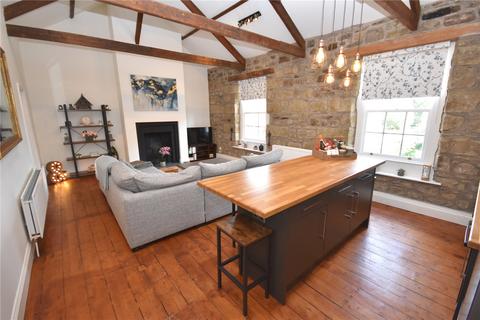 2 bedroom apartment to rent, Bondgate Without, Alnwick, Northumberland, NE66