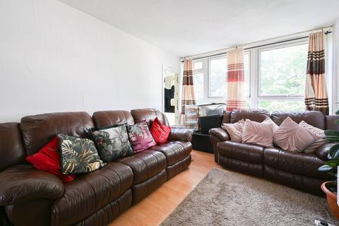 3 bedroom flat for sale, Crownstone SW2, Brixton, London, SW2