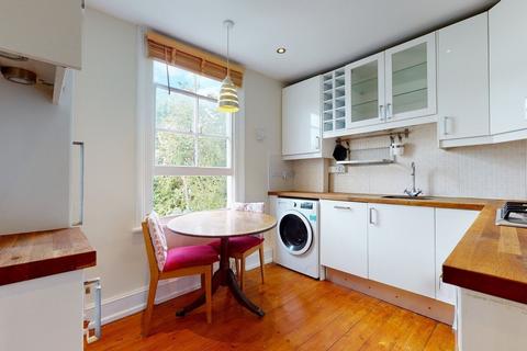 2 bedroom flat to rent, Victoria Road