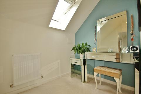12 Centenary Way, Witney, OX29 7AN