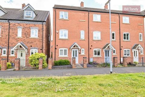 3 bedroom end of terrace house for sale, Agincourt Road, Lichfield, WS14