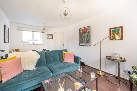 13 Carolina Close, London, E15 1JR