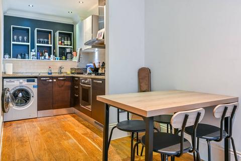 1 bedroom flat for sale, Stoke Newington Road, Stoke Newington, London, N16