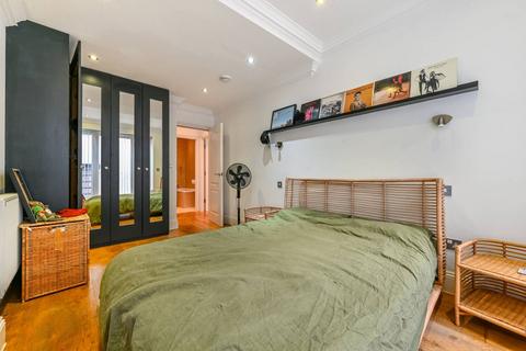 1 bedroom flat for sale, Stoke Newington Road, Stoke Newington, London, N16