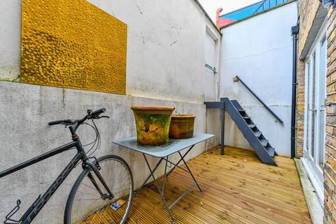 undefined, Stoke Newington Road, Stoke Newington, London, N16