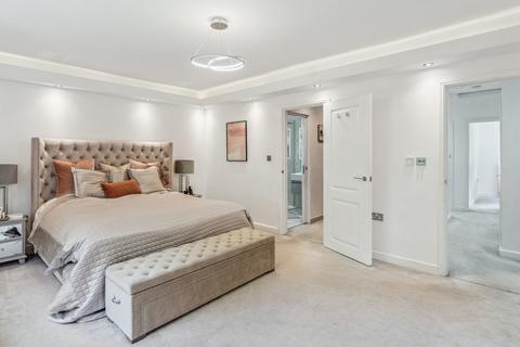 4 bedroom detached house for sale,  Thornbridge Road, Iver Heath SL0