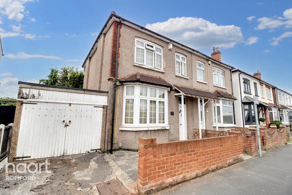 Sheringham Avenue, Romford 2 bed semidetached house for sale £400,000