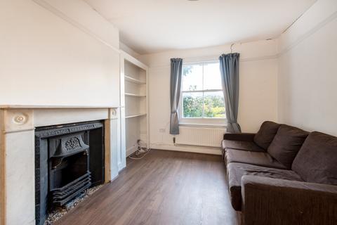 3 bedroom apartment to rent, Primrose Gardens, London, NW3