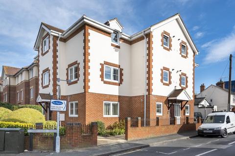 2 bedroom flat for sale, Woking,  Surrey,  GU21