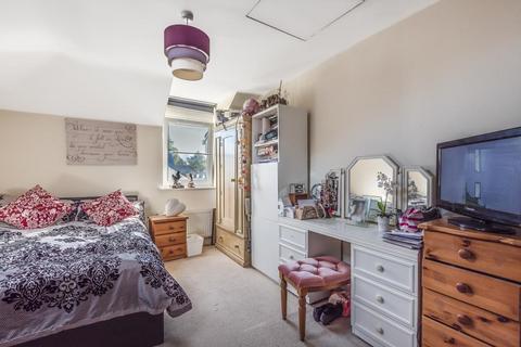 2 bedroom flat for sale, Woking,  Surrey,  GU21