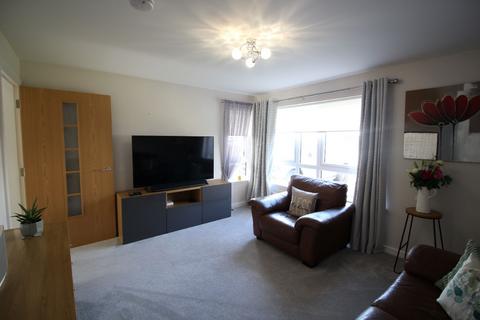 3 bedroom flat to rent, Lady Isle Avenue, Ayr KA7