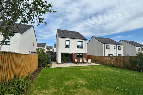 3 bedroom detached house to rent, Lady Isle Avenue, Ayr KA7