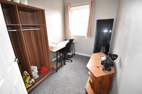 2 bedroom flat to rent, Charlotte Street, Hull, HU1