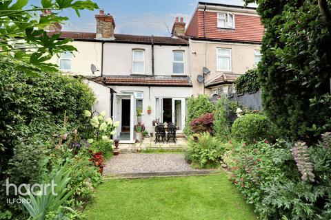 2 bedroom terraced house for sale, Ripple Road, Barking