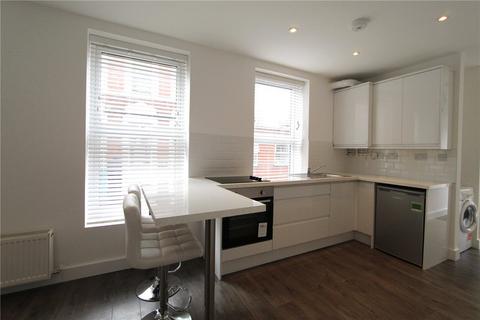 Studio to rent, Broadway, Ealing, London, UK, W13