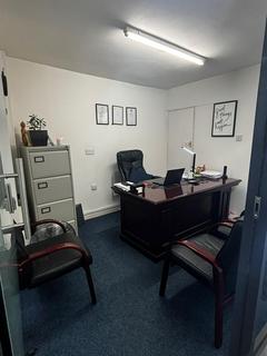 Office to rent, Bedfont Lane, Feltham, Greater London, TW14