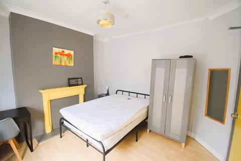 undefined, Broadway (Yellow), Pontypridd