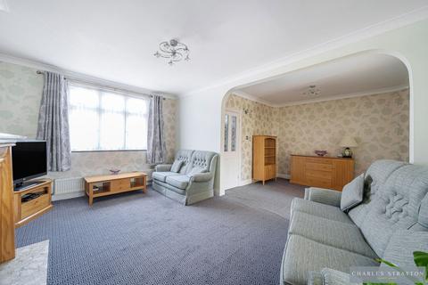 93 Straight Road, Harold Hill, Romford, RM3 7JD