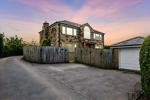 4 bedroom detached house for sale, Bradford Road, Birkenshaw