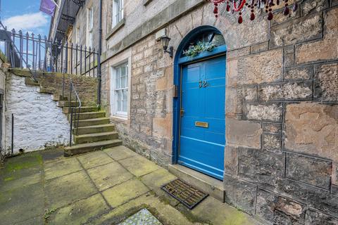 3 bedroom flat to rent, Queen Street, New Town, Edinburgh, EH2