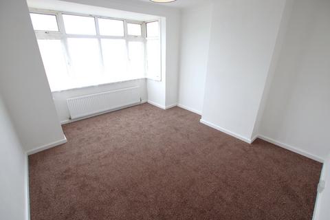 3 bedroom terraced house to rent, Dagenham Road, Dagenham RM10