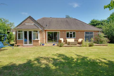 3 bedroom detached bungalow for sale, Bedhampton Hill, Bedhampton, Havant