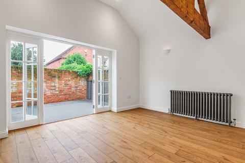 1 bedroom barn conversion to rent, High Street, Hartley Wintney, Hook RG27