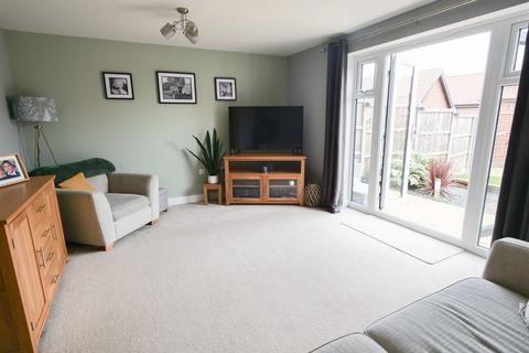 3 bedroom end of terrace house for sale, Baines Way, Framlingham, Suffolk