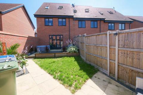 3 bedroom end of terrace house for sale, Baines Way, Framlingham, Suffolk