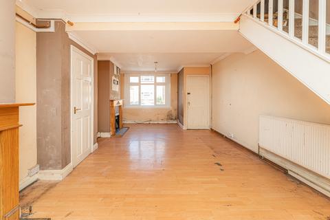 3 bedroom terraced house for sale, Tree Road, London E16