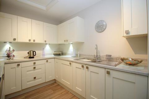 2 bedroom retirement property for sale, Cunliffe Road, Ilkley, West Yorkshire, LS29