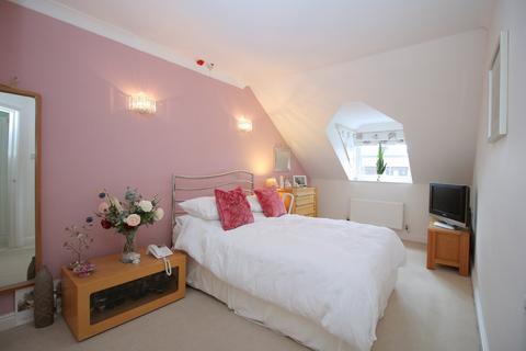 2 bedroom retirement property for sale, Cunliffe Road, Ilkley, West Yorkshire, LS29