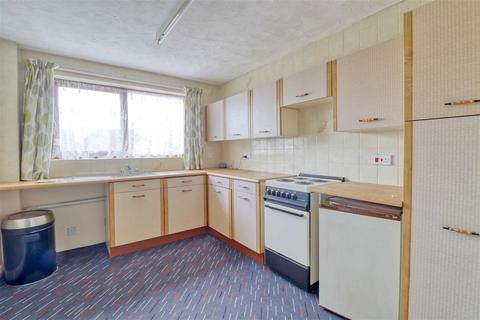 2 bedroom apartment for sale, East Clacton CO15