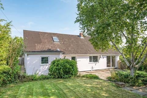 6 bedroom detached bungalow for sale, Lower Radley,  Abingdon.,  Abingdon,  Oxfordshire,  OX14