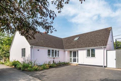 6 bedroom detached bungalow for sale, Lower Radley,  Abingdon.,  Abingdon,  Oxfordshire,  OX14