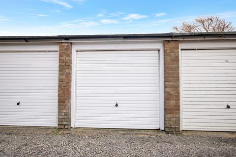 Garage to rent, Garage, Seamill Park Crescent, Worthing, BN11 2PR