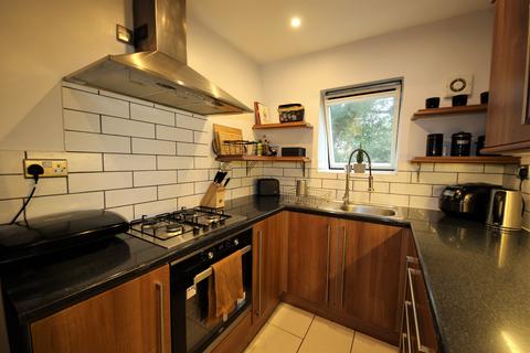 2 bedroom flat to rent, Bourne Avenue, Bournemouth,