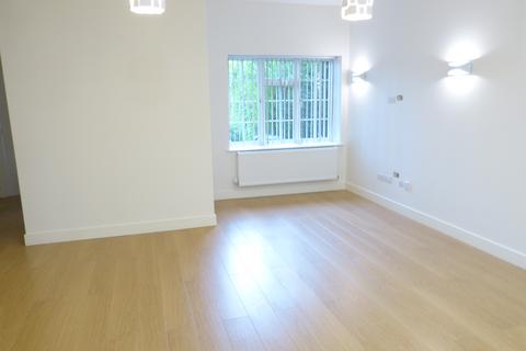 2 bedroom apartment to rent, HELENSLEA AVENUE, LONDON, NW11