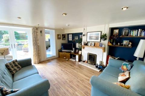 3 bedroom cottage for sale, Back Loan, Milnathort KY13